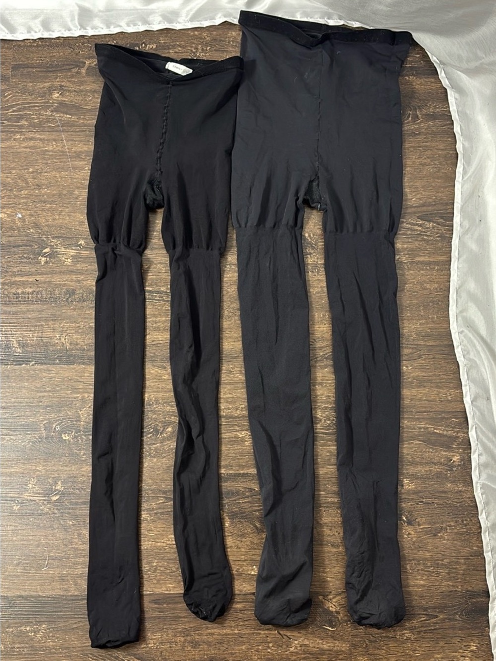 Pantyhose 4 pair 2 lingerie